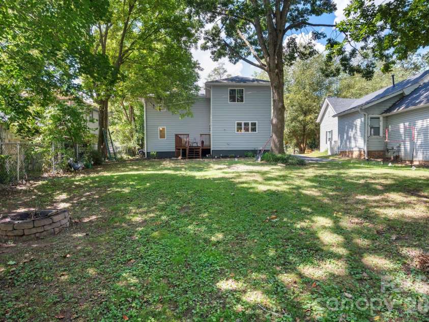 63 Westwood Place, Asheville, NC 28806.  MLS# CAR4417640, YatesRealty ID 50197. 