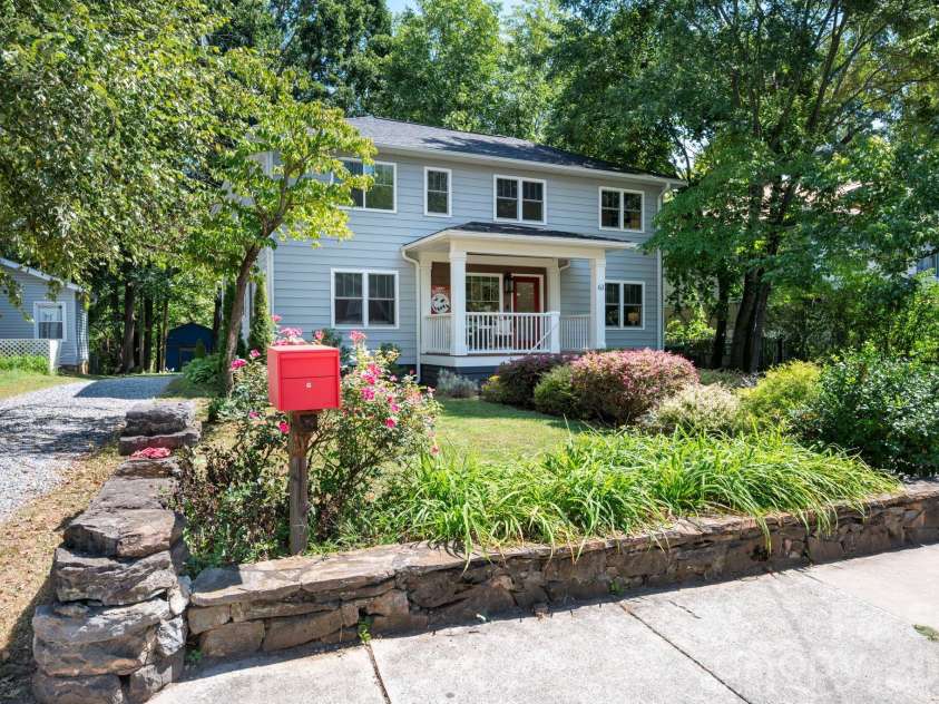 63 Westwood Place, Asheville, NC 28806.  MLS# CAR4417640, YatesRealty ID 50197. 