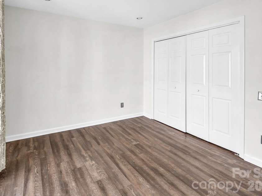8228 Legare Court, Charlotte, NC 28210.  MLS# CAR4418862, YatesRealty ID 50198. 