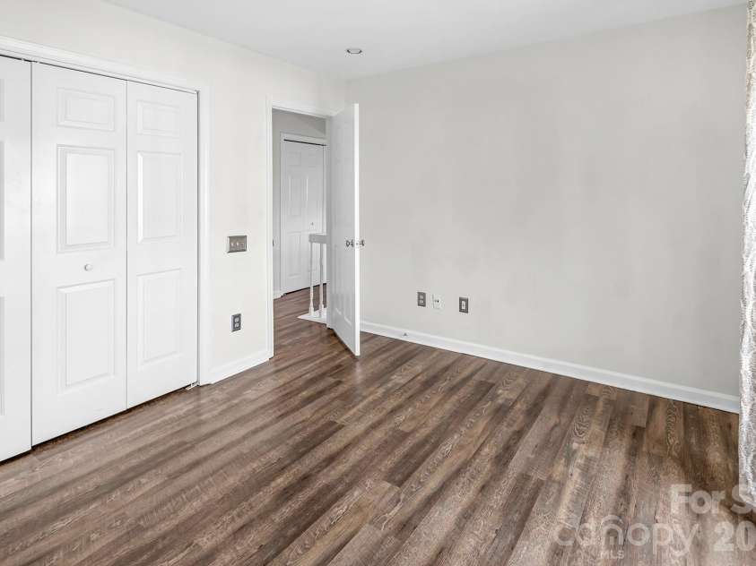 8228 Legare Court, Charlotte, NC 28210.  MLS# CAR4418862, YatesRealty ID 50198. 