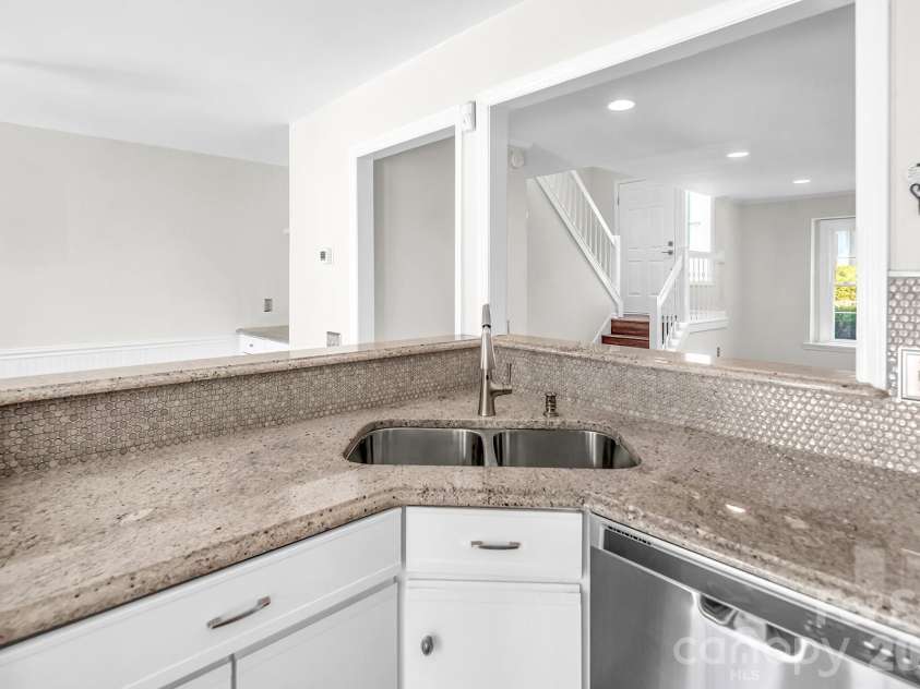 8228 Legare Court, Charlotte, NC 28210.  MLS# CAR4418862, YatesRealty ID 50198. 
