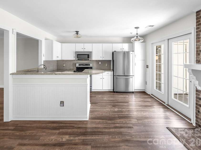 8228 Legare Court, Charlotte, NC 28210.  MLS# CAR4418862, YatesRealty ID 50198. 
