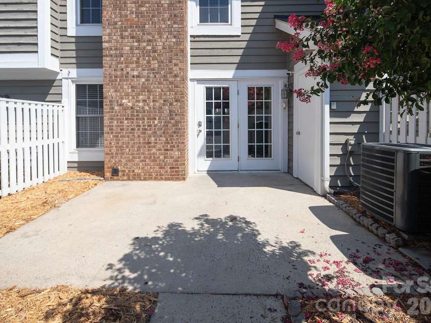 8228 Legare Court, Charlotte, NC 28210.  MLS# CAR4418862, YatesRealty ID 50198. 