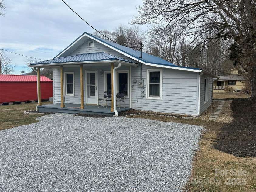 211 Aycock Avenue, Hendersonville, NC 28792.  MLS# CAR4216559, YatesRealty ID 502. Front View with Parking Area