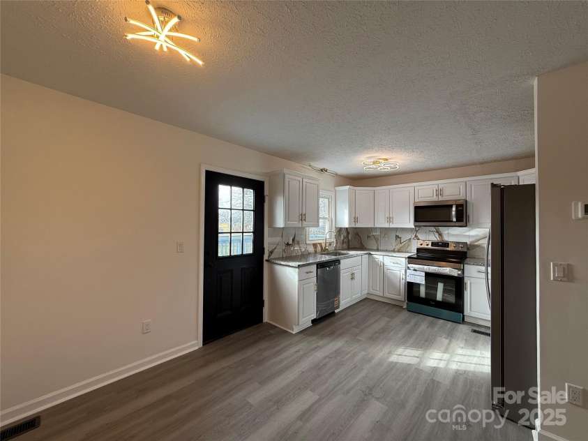 4554 Horseshoe Bend Road, Hudson, NC 28638.  MLS# CAR4328370, YatesRealty ID 502. 