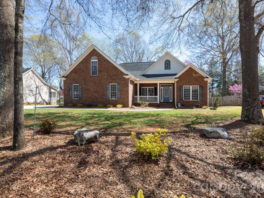 1525 Garrett Landen Drive, Clover, SC 29710.  MLS# CAR4357424, YatesRealty ID 5020. 