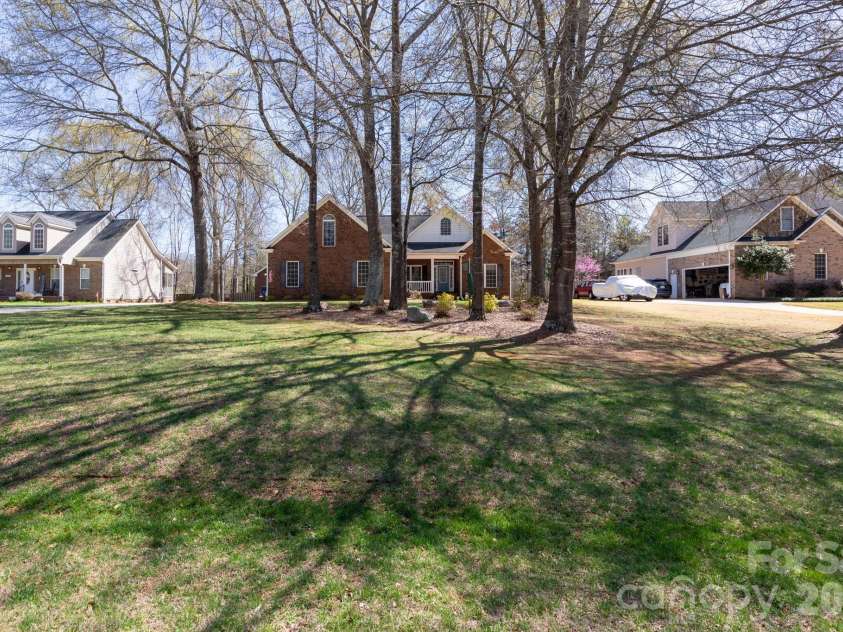 1525 Garrett Landen Drive, Clover, SC 29710.  MLS# CAR4357424, YatesRealty ID 5020. 