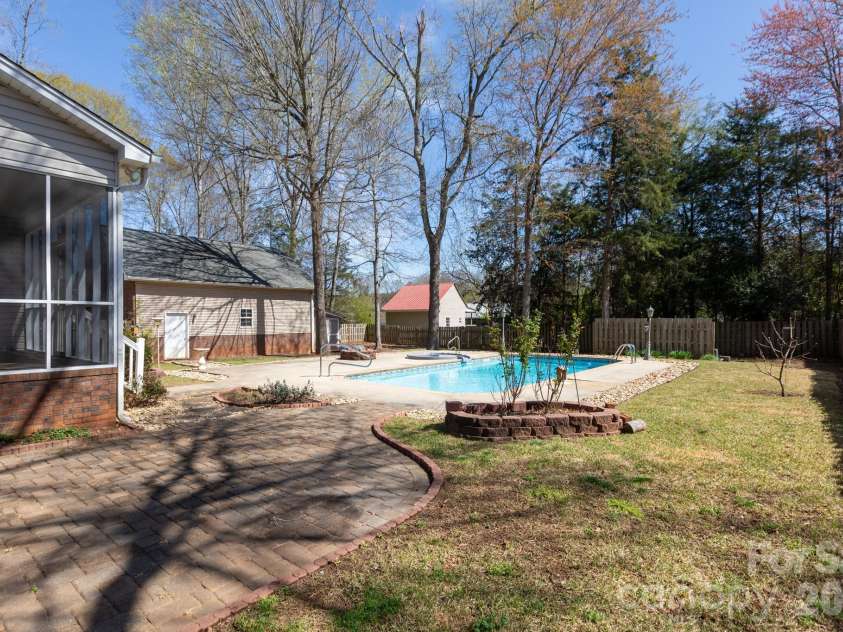 1525 Garrett Landen Drive, Clover, SC 29710.  MLS# CAR4357424, YatesRealty ID 5020. 