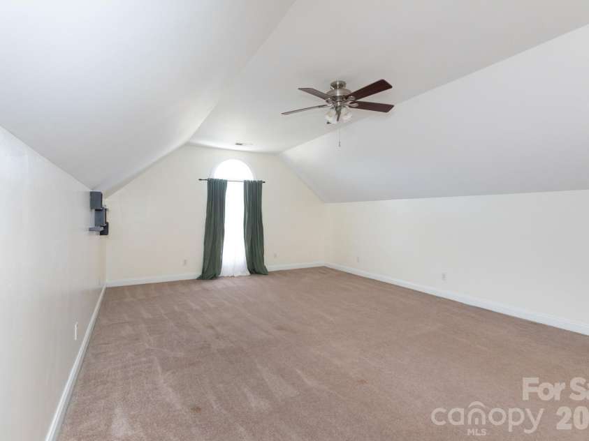 1525 Garrett Landen Drive, Clover, SC 29710.  MLS# CAR4357424, YatesRealty ID 5020. Bed 4/Flex