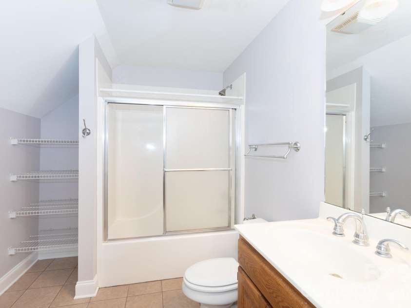 1525 Garrett Landen Drive, Clover, SC 29710.  MLS# CAR4357424, YatesRealty ID 5020. Bed4/ Flex