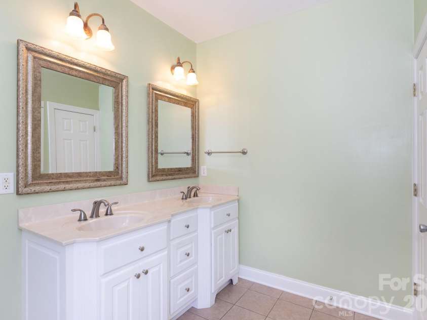 1525 Garrett Landen Drive, Clover, SC 29710.  MLS# CAR4357424, YatesRealty ID 5020. Primary
