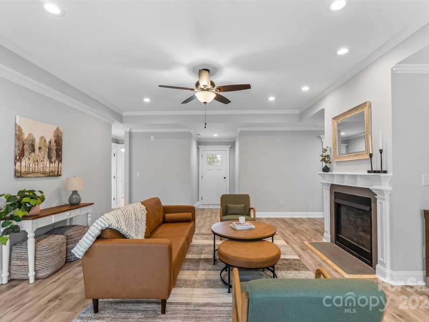 792 Harris Avenue, Valdese, NC 28690.  MLS# CAR4209962, YatesRealty ID 5020. 