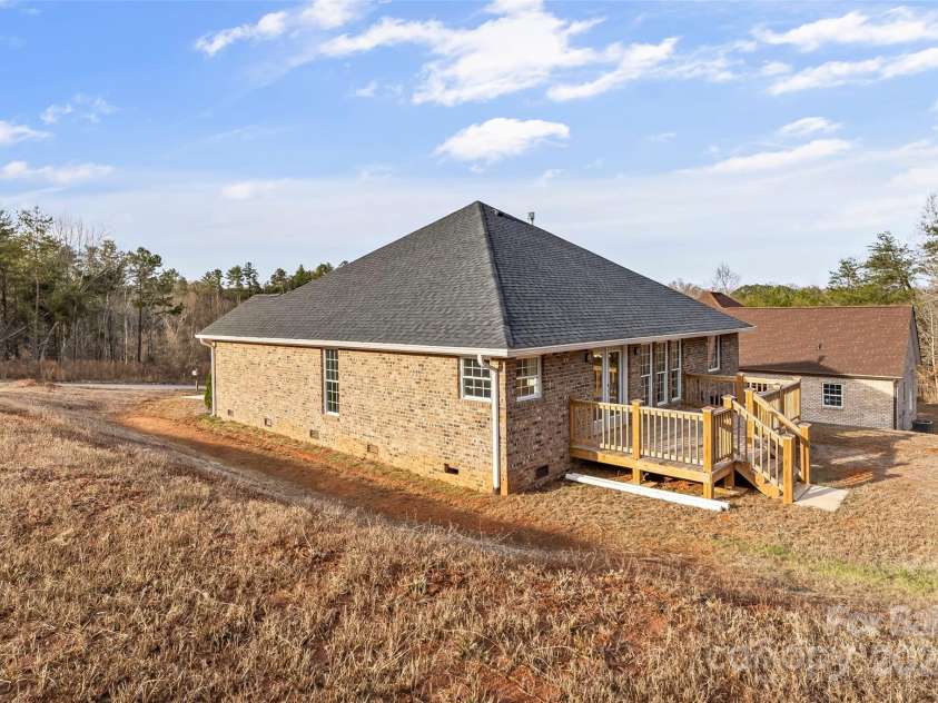 792 Harris Avenue, Valdese, NC 28690.  MLS# CAR4209962, YatesRealty ID 5020. 