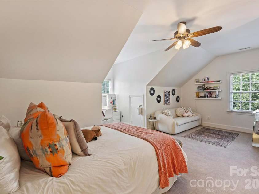 2115 Foxcroft Woods Lane, Charlotte, NC 28211.  MLS# CAR4418029, YatesRealty ID 50200. Bedroom 4