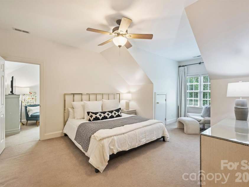 2115 Foxcroft Woods Lane, Charlotte, NC 28211.  MLS# CAR4418029, YatesRealty ID 50200. Bedroom 5