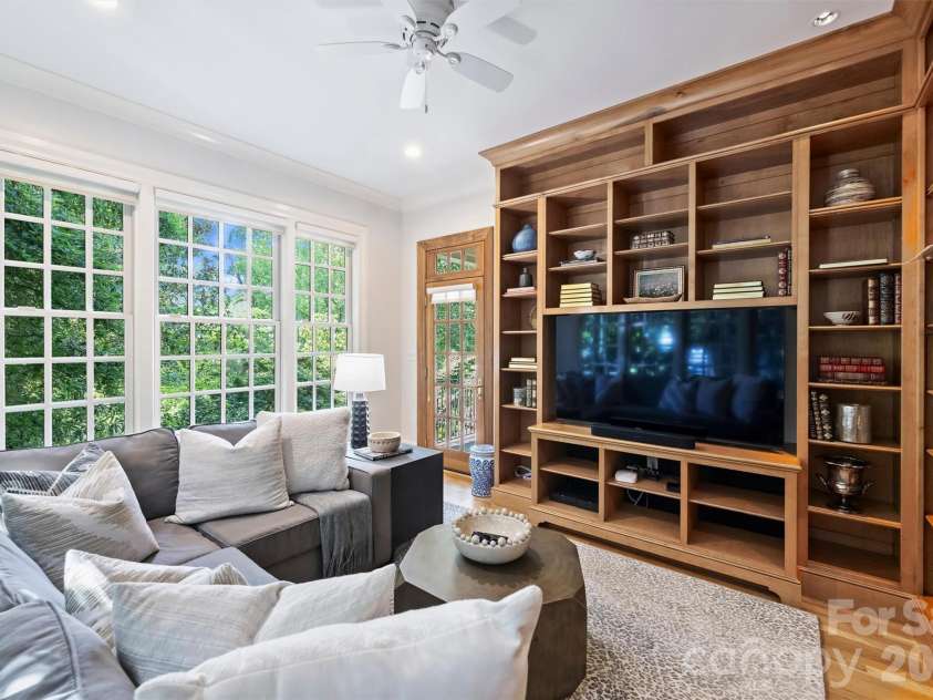 2115 Foxcroft Woods Lane, Charlotte, NC 28211.  MLS# CAR4418029, YatesRealty ID 50200. Primary Suite has it's very own, private den.