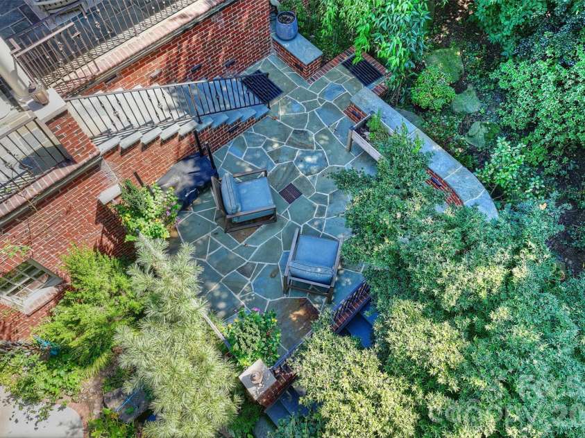2115 Foxcroft Woods Lane, Charlotte, NC 28211.  MLS# CAR4418029, YatesRealty ID 50200. Terraced patio from above.