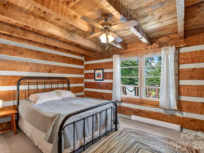 50 Cherokee Lane, Swannanoa, NC 28778.  MLS# CAR4418534, YatesRealty ID 50202. 