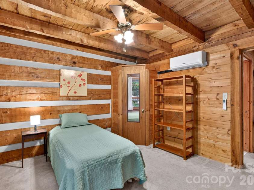 50 Cherokee Lane, Swannanoa, NC 28778.  MLS# CAR4418534, YatesRealty ID 50202. 
