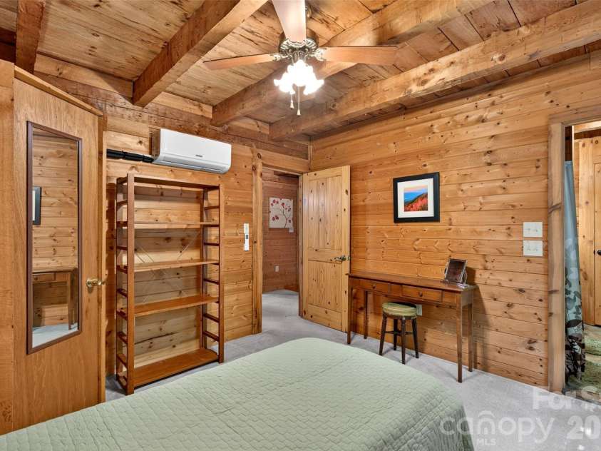 50 Cherokee Lane, Swannanoa, NC 28778.  MLS# CAR4418534, YatesRealty ID 50202. 