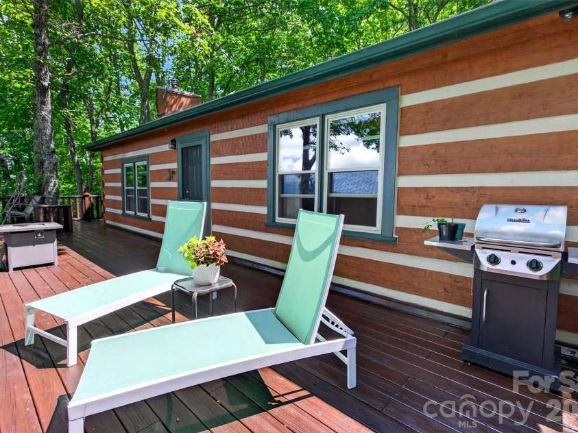 50 Cherokee Lane, Swannanoa, NC 28778.  MLS# CAR4418534, YatesRealty ID 50202. 