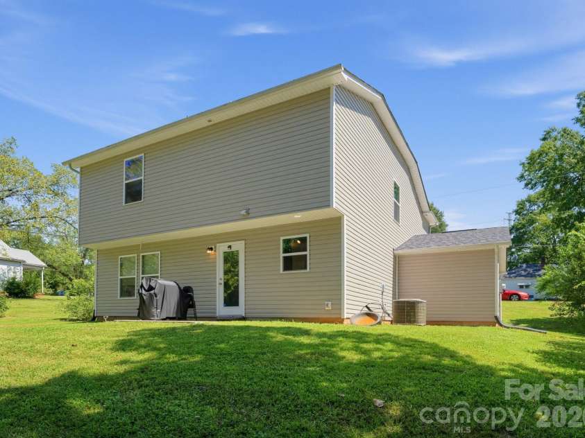 1326 Old Still Street, Lancaster, SC 29720.  MLS# CAR4404739, YatesRealty ID 50203. 