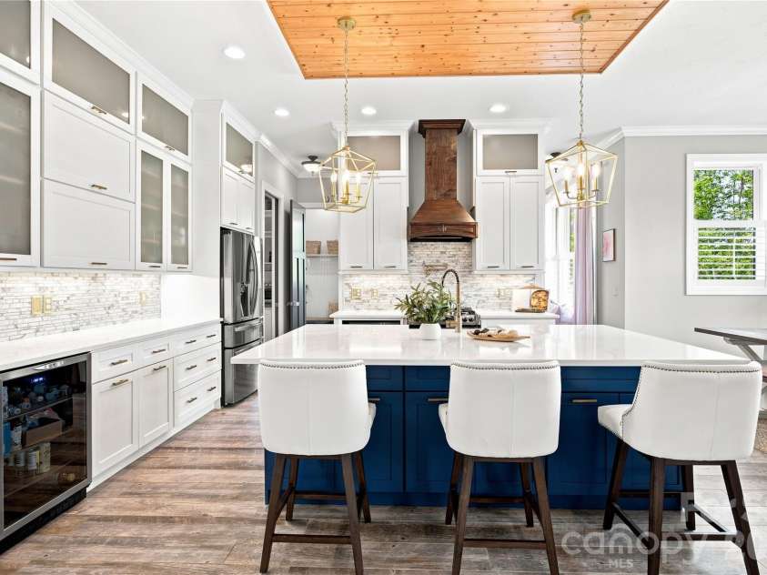 116 Burley Drive, Mooresville, NC 28115.  MLS# CAR4402820, YatesRealty ID 50204. Kitchen