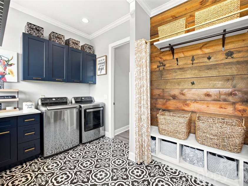116 Burley Drive, Mooresville, NC 28115.  MLS# CAR4402820, YatesRealty ID 50204. Laundry/Mud Room