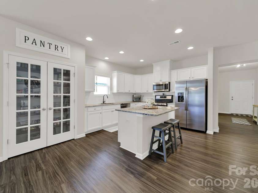 191 Willow Valley Drive, Mooresville, NC 28115.  MLS# CAR4396479, YatesRealty ID 50205. 