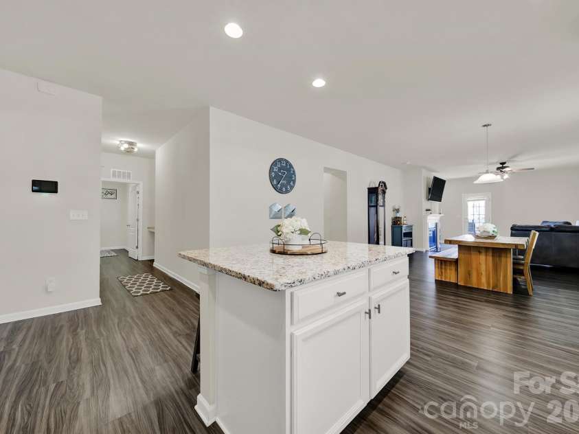 191 Willow Valley Drive, Mooresville, NC 28115.  MLS# CAR4396479, YatesRealty ID 50205. 