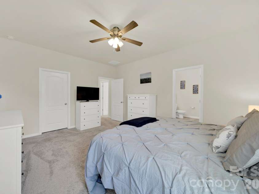 191 Willow Valley Drive, Mooresville, NC 28115.  MLS# CAR4396479, YatesRealty ID 50205. 