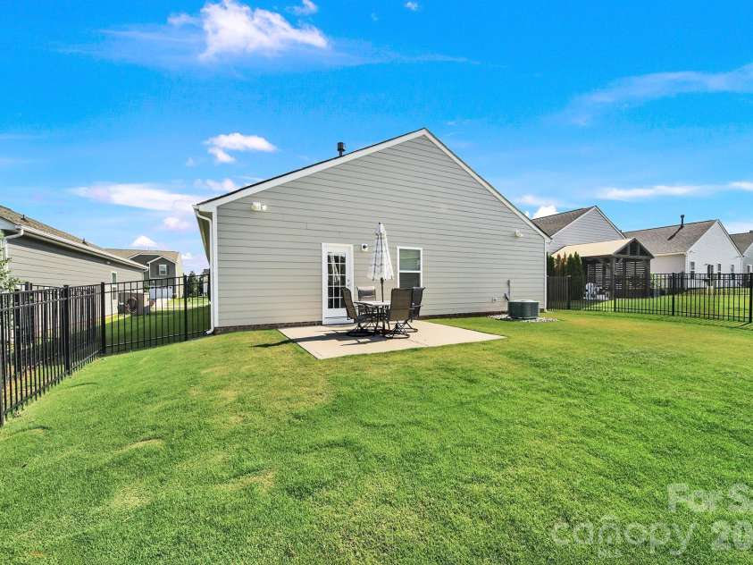 191 Willow Valley Drive, Mooresville, NC 28115.  MLS# CAR4396479, YatesRealty ID 50205. 