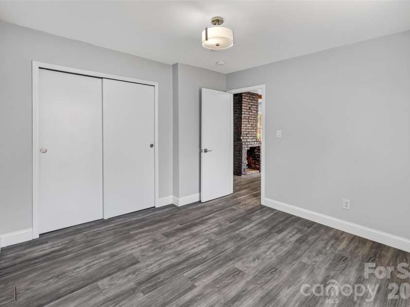 806 Cantwell Street, Charlotte, NC 28208.  MLS# CAR4411359, YatesRealty ID 50206. 