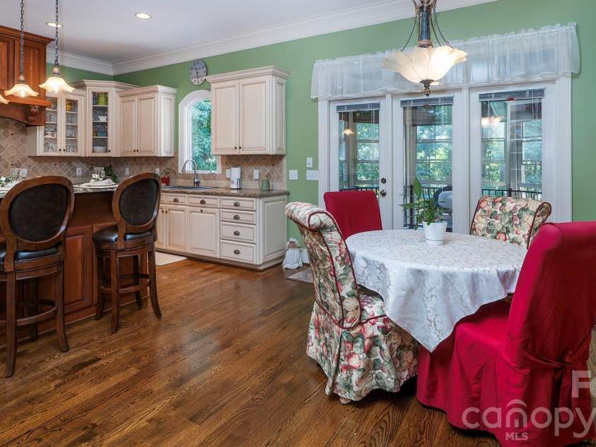 7786 Chapel Creek Drive, Denver, NC 28037.  MLS# CAR4407968, YatesRealty ID 50207. Eating area...
