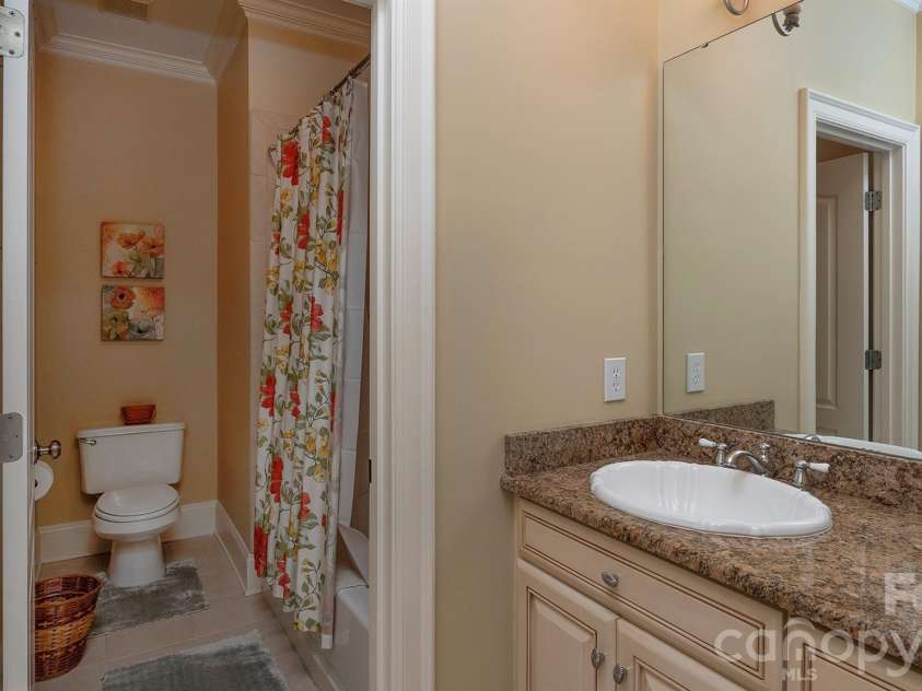 7786 Chapel Creek Drive, Denver, NC 28037.  MLS# CAR4407968, YatesRealty ID 50207. Jack & Jill bathroom...