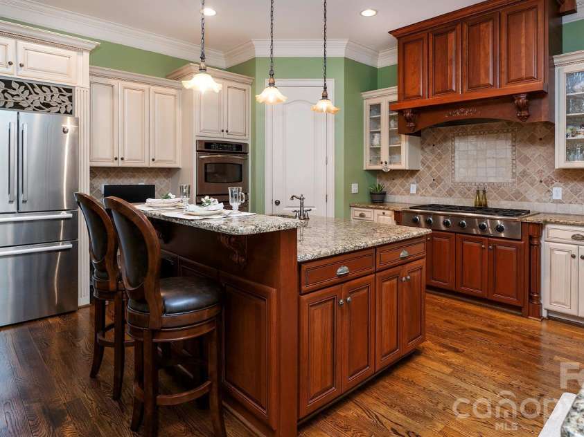 7786 Chapel Creek Drive, Denver, NC 28037.  MLS# CAR4407968, YatesRealty ID 50207. Kitchen island...