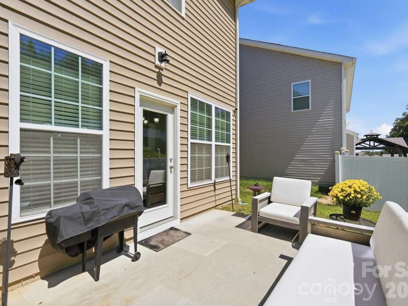 6013 Redwood Pine Road, Concord, NC 28027.  MLS# CAR4416660, YatesRealty ID 50208. 