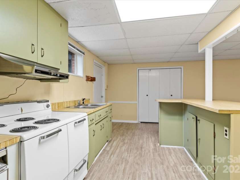 1074 Oakridge Farm Highway, Mooresville, NC 28115.  MLS# CAR4244773, YatesRealty ID 5021. 