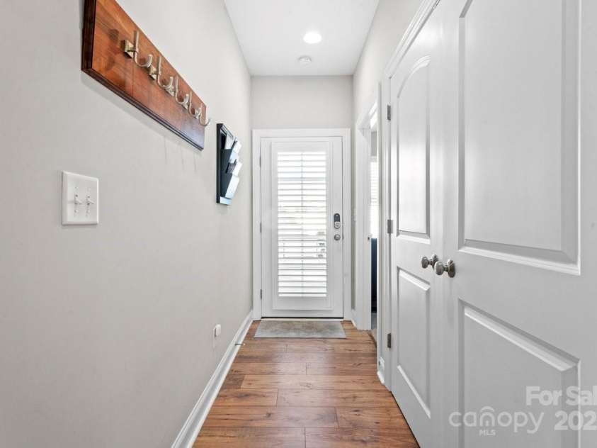 110 Pine Street, Lincolnton, NC 28092.  MLS# CAR4263532, YatesRealty ID 5021. 