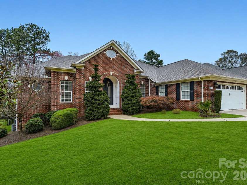 9710 Cockerham Lane, Huntersville, NC 28078.  MLS# CAR4412754, YatesRealty ID 50214. 