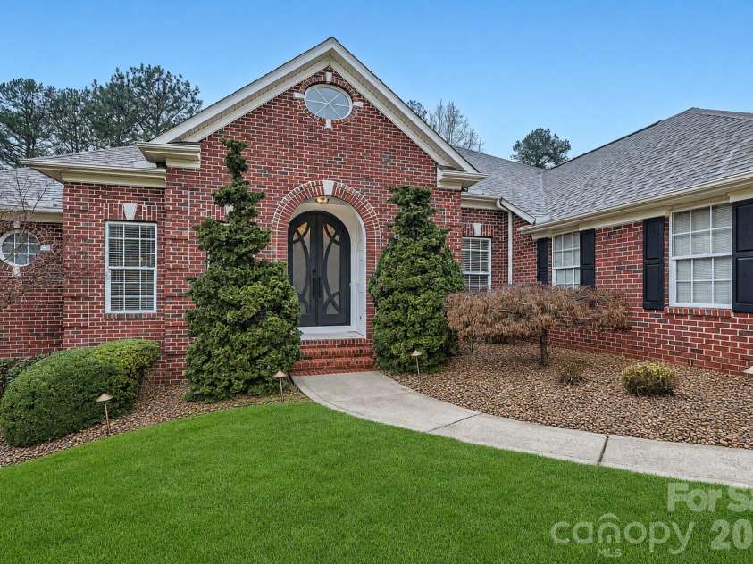9710 Cockerham Lane, Huntersville, NC 28078.  MLS# CAR4412754, YatesRealty ID 50214. 