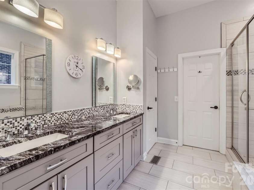 9710 Cockerham Lane, Huntersville, NC 28078.  MLS# CAR4412754, YatesRealty ID 50214. 