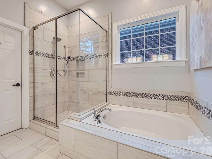 9710 Cockerham Lane, Huntersville, NC 28078.  MLS# CAR4412754, YatesRealty ID 50214. 