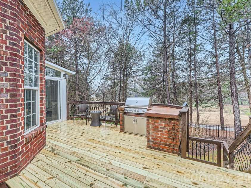 9710 Cockerham Lane, Huntersville, NC 28078.  MLS# CAR4412754, YatesRealty ID 50214. 