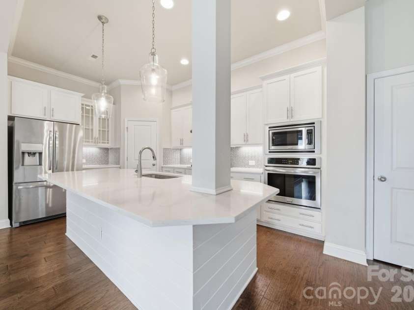 10112 Claire Vista Drive, Charlotte, NC 28277.  MLS# CAR4416513, YatesRealty ID 50215. 
