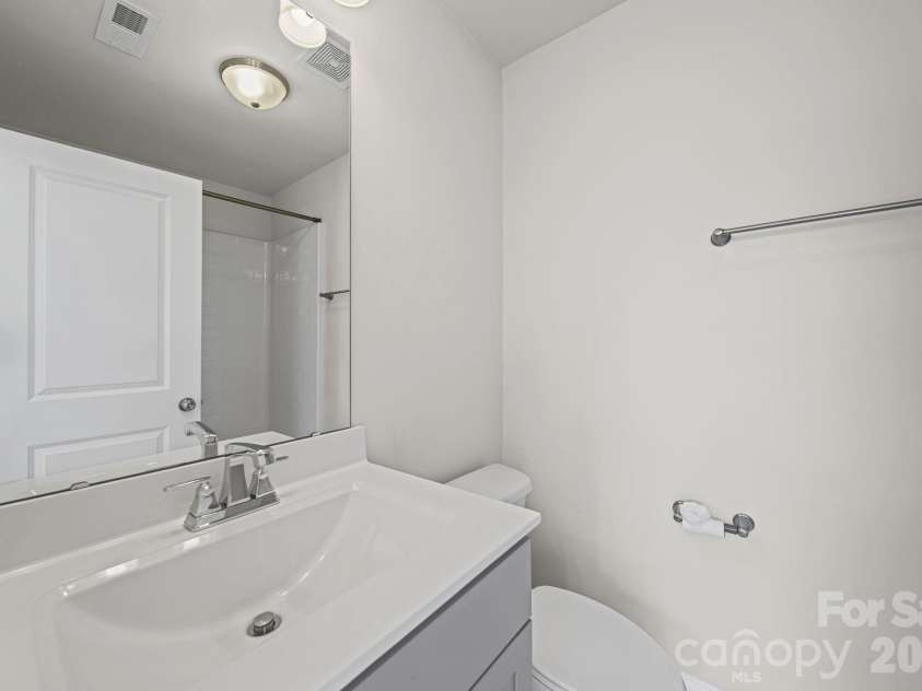 10112 Claire Vista Drive, Charlotte, NC 28277.  MLS# CAR4416513, YatesRealty ID 50215. 