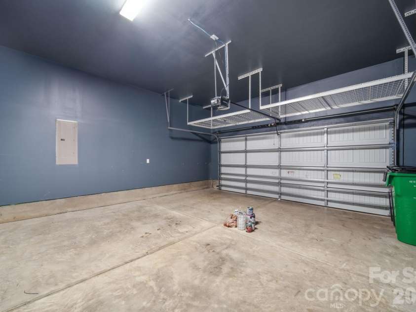 10112 Claire Vista Drive, Charlotte, NC 28277.  MLS# CAR4416513, YatesRealty ID 50215. 