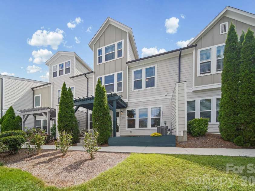 10112 Claire Vista Drive, Charlotte, NC 28277.  MLS# CAR4416513, YatesRealty ID 50215. 