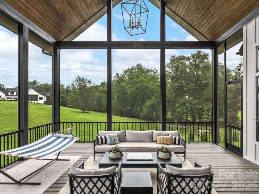 38 Thistle Lane, Fletcher, NC 28732.  MLS# CAR4414050, YatesRealty ID 50217. 
