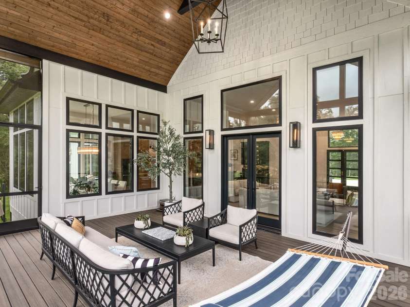 38 Thistle Lane, Fletcher, NC 28732.  MLS# CAR4414050, YatesRealty ID 50217. 